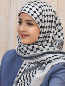 حجاب ماريا قحطان؛ وترتدي الحجاب وتثير ضجة في اليمن